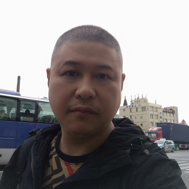 半夏邂逅大胆的照片