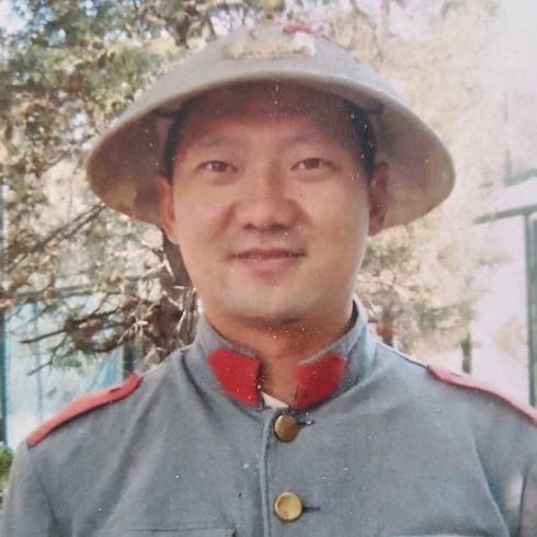 我比你大的照片