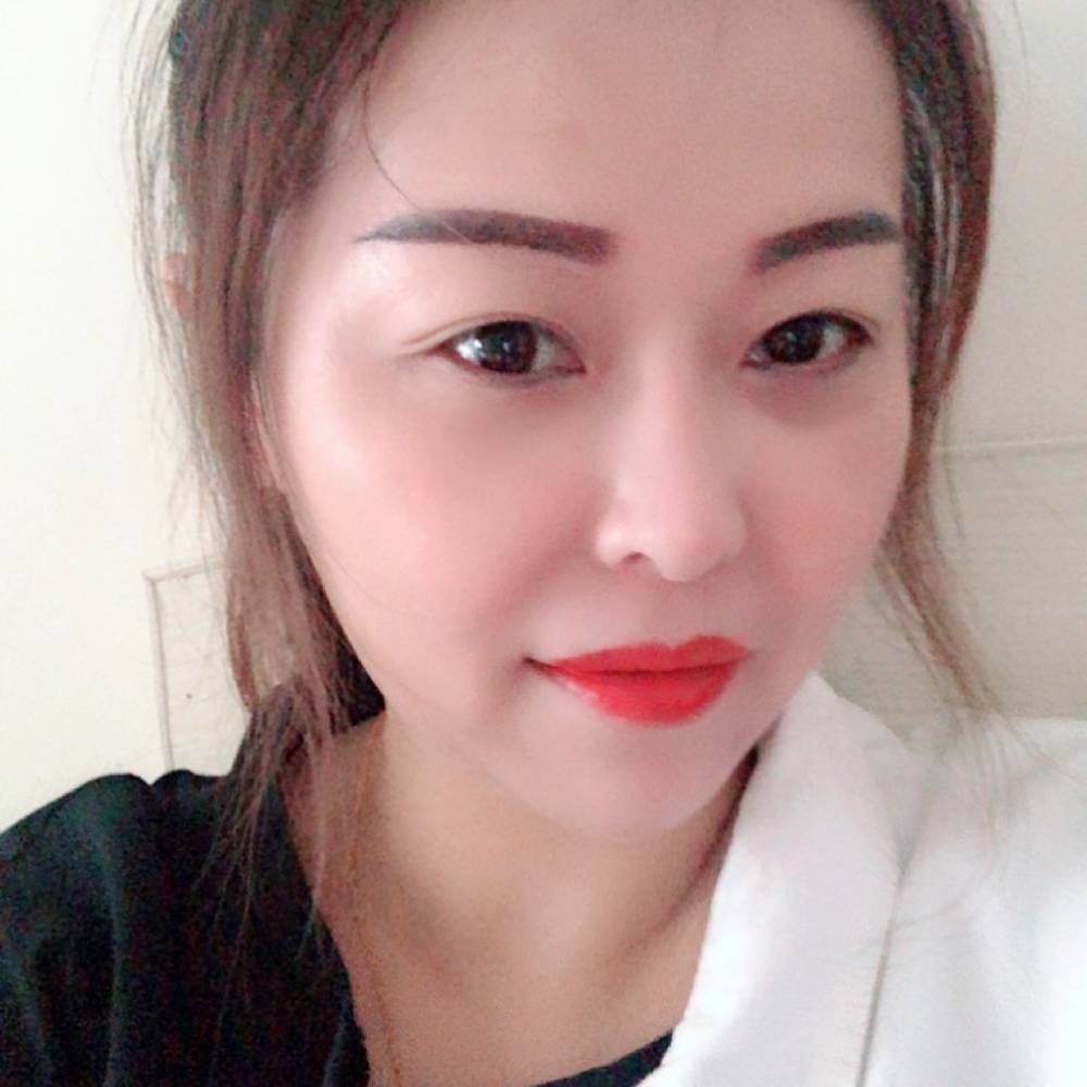 青栀用爱撒娇的照片