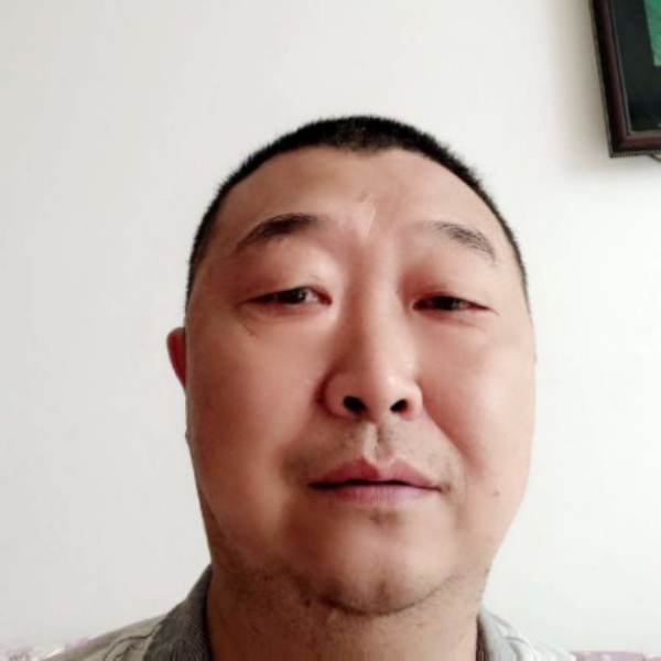 典雅凝眸凉笙的照片