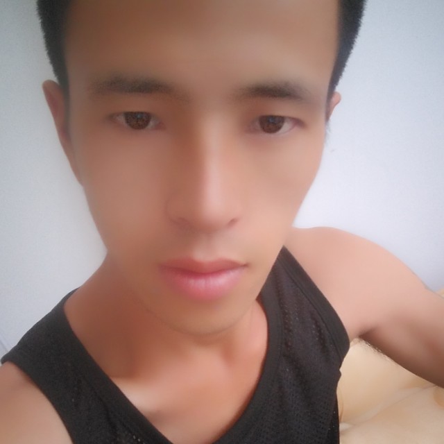 安静等待豌豆的照片