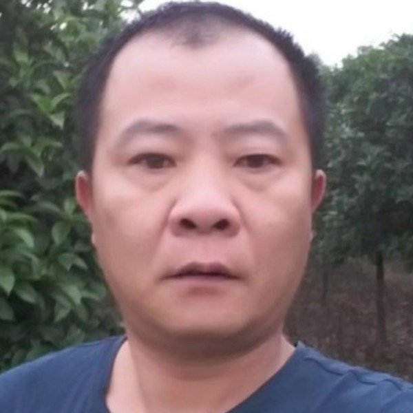 虎行万里的照片