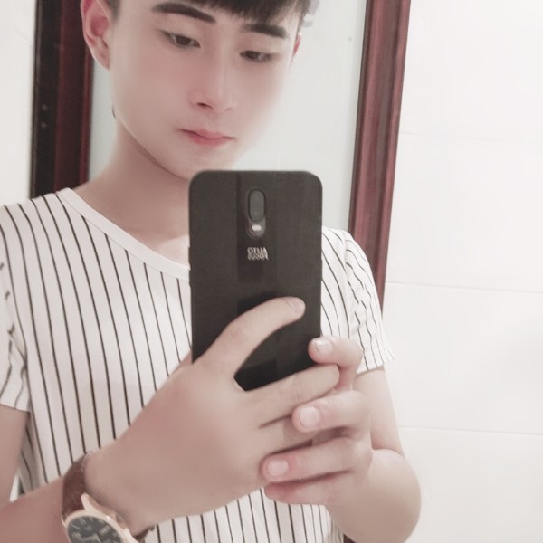 很舍的男孩的照片