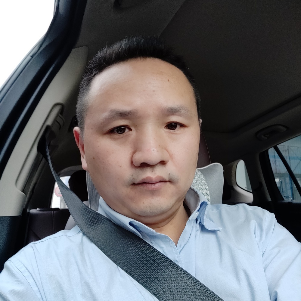 如意爱恋月亮的照片