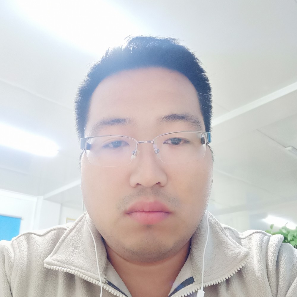 黑暗中的虚幻的照片