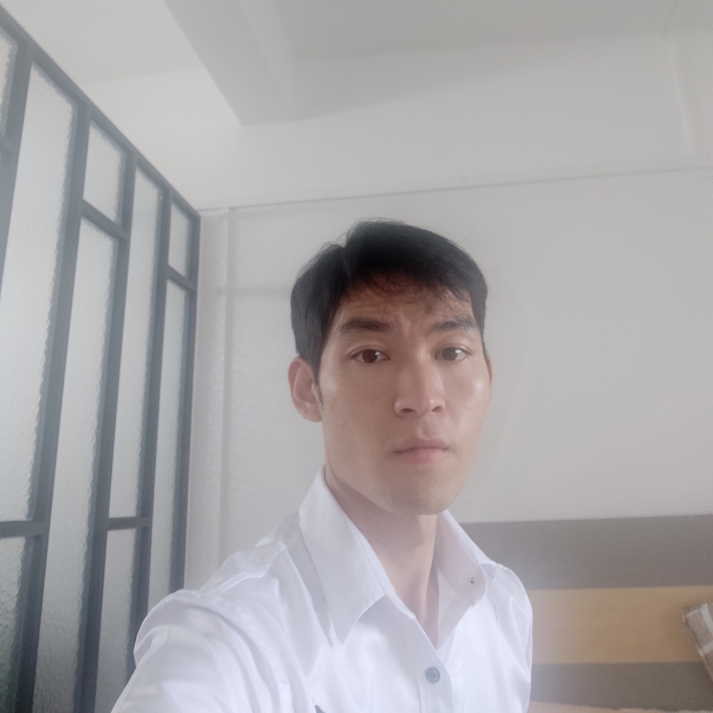 巨人浅吻闪闪的照片