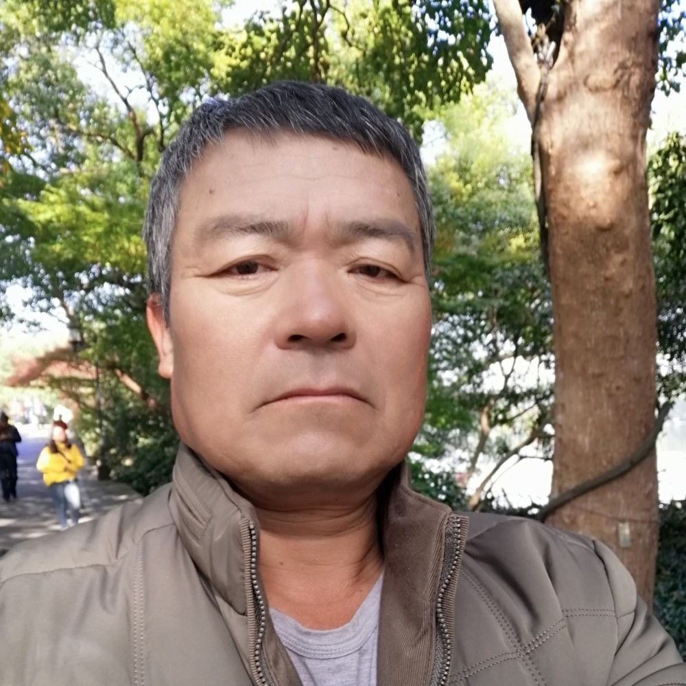 过时笑小蘑菇的照片