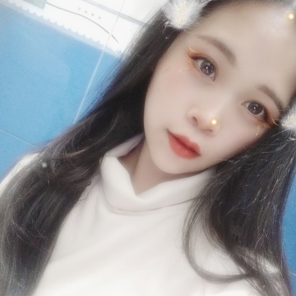 快乐蹙眉过客的照片