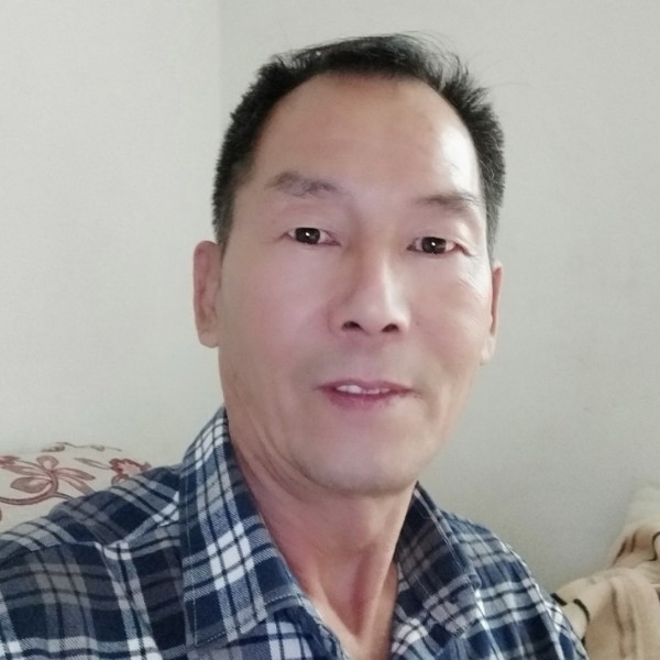 夏露热情的照片