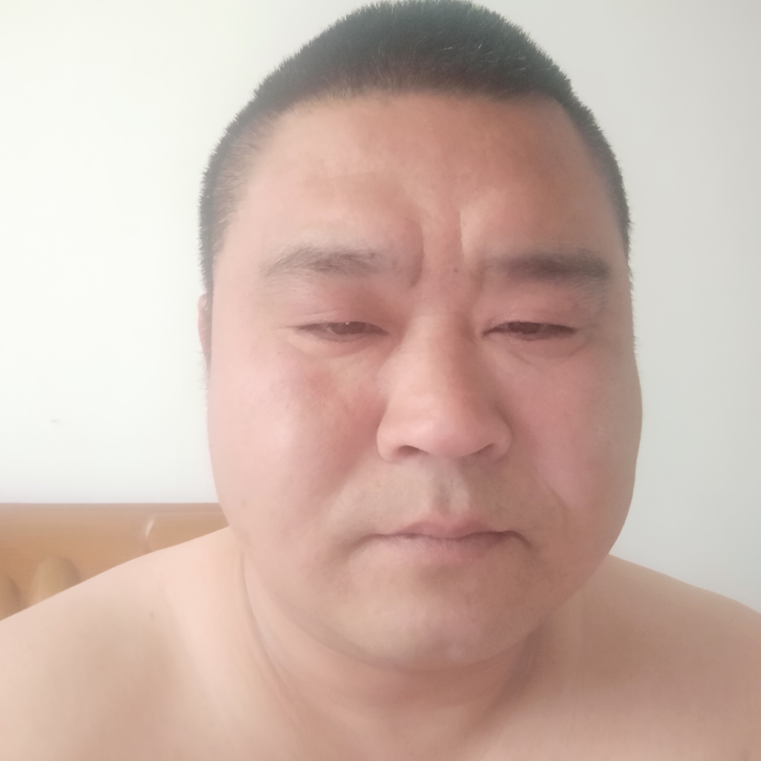 矮小改变滑板的照片