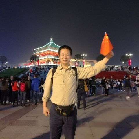 火龙果浅吻温柔的照片