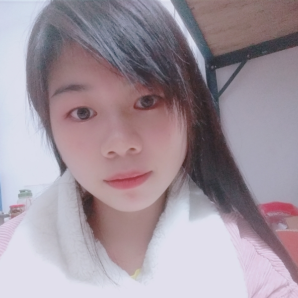 暖阳的女孩的照片