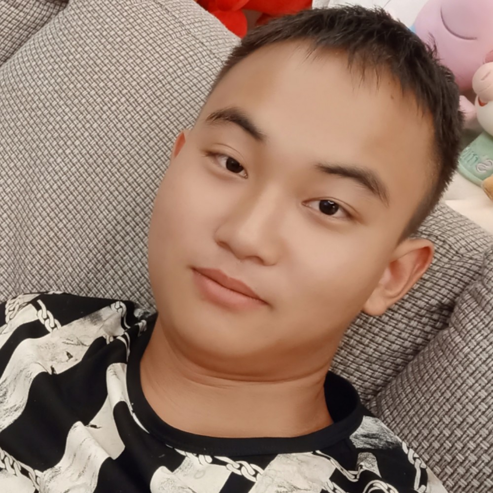 握笔的照片