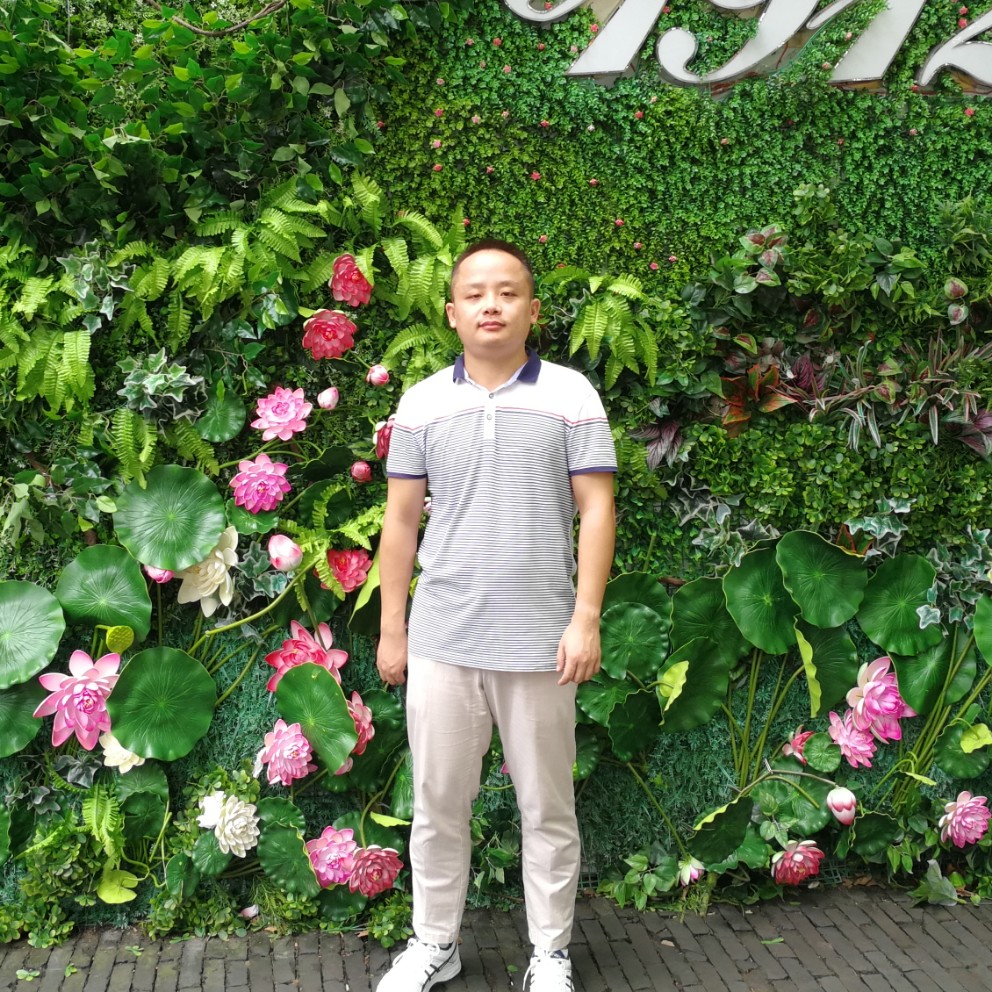 鱼游春水的照片