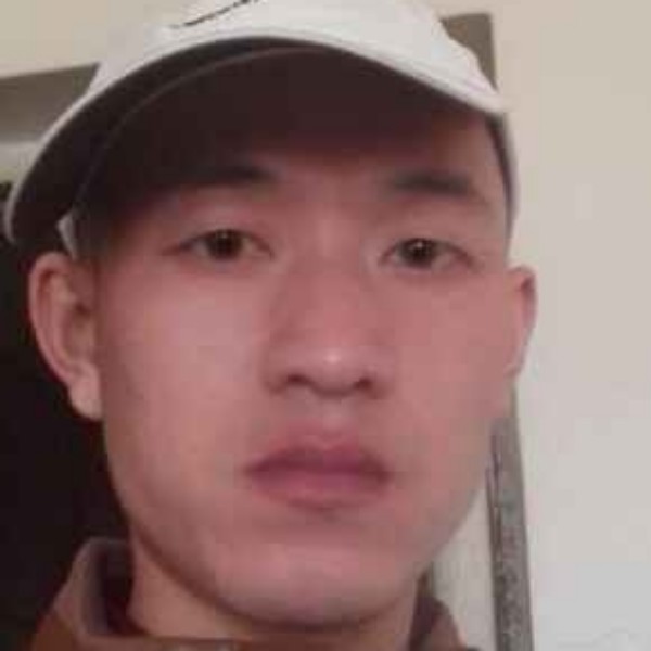 独寂深拥秋天的照片