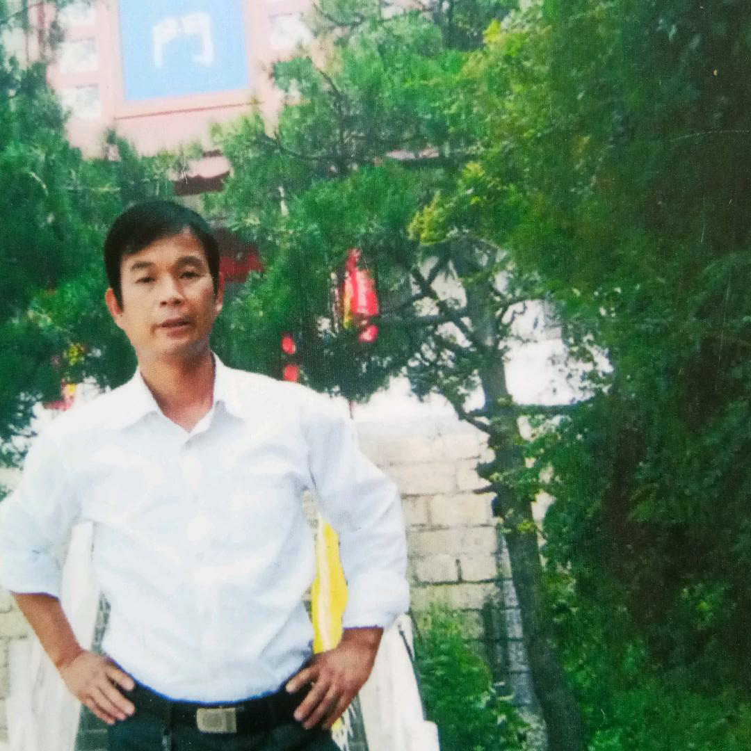 任性苦恋导师的照片