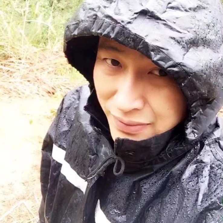 初雨爱曾经的照片