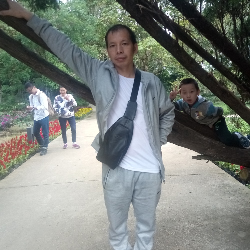 勤恳改变冷眸的照片