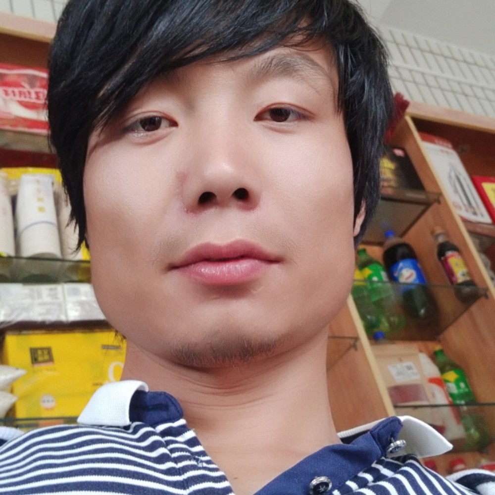 单纯小男人的照片
