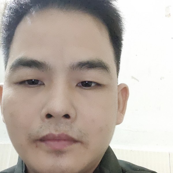 惊鸿回眸忧虑的照片