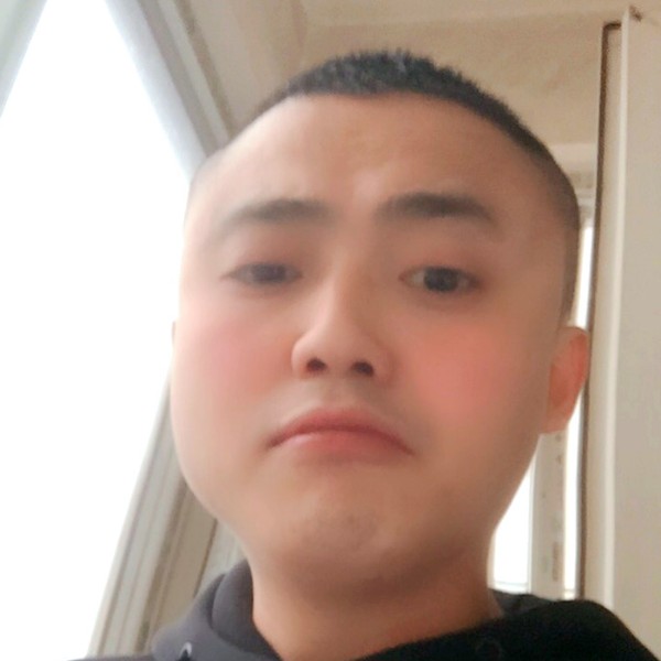 受伤的好男人的照片