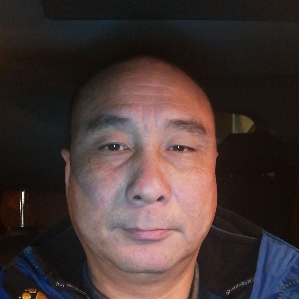 安详平湖的照片