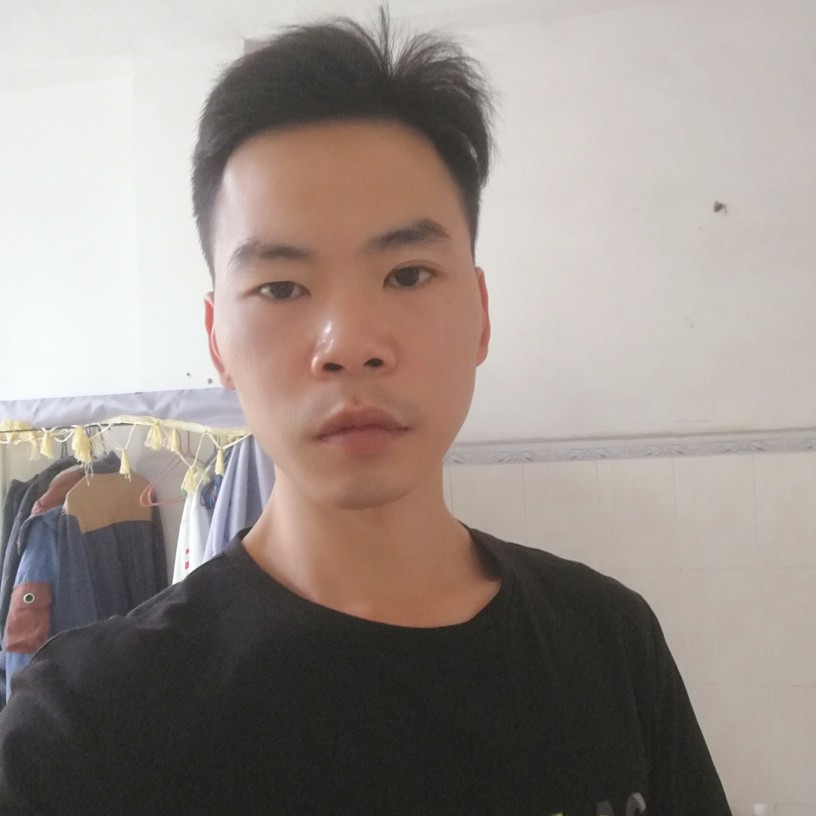 执着回眸白云的照片