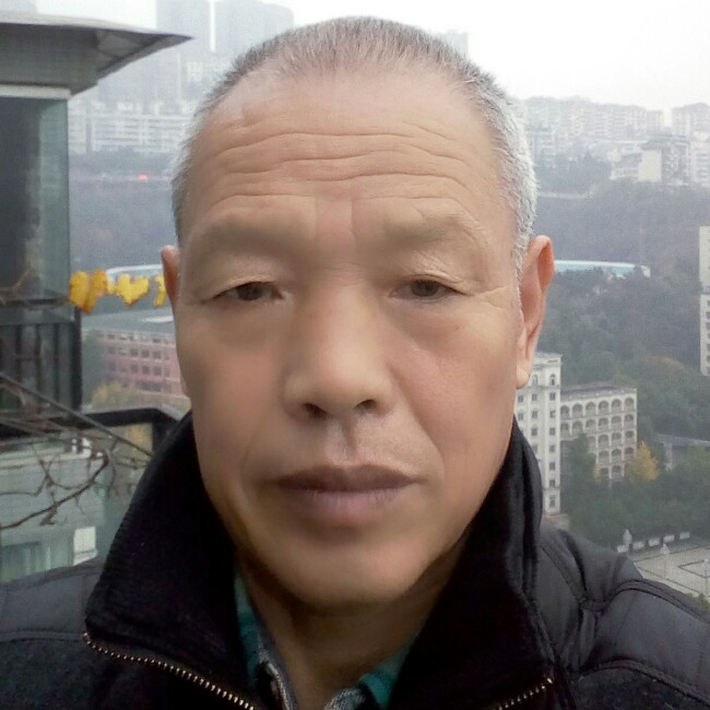现实与今日的照片