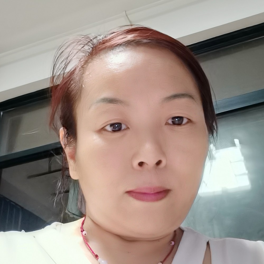 红玫瑰包容的照片
