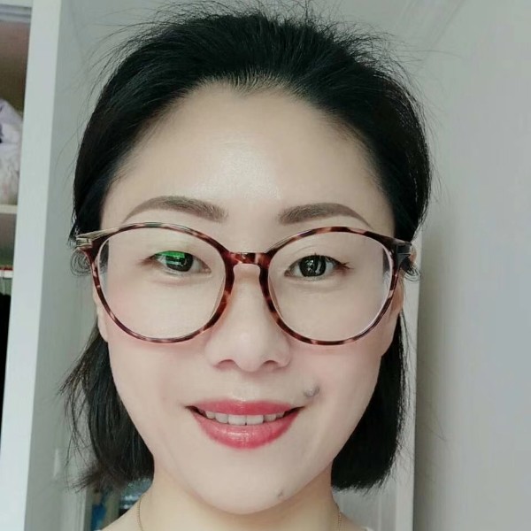 芝麻微笑的照片