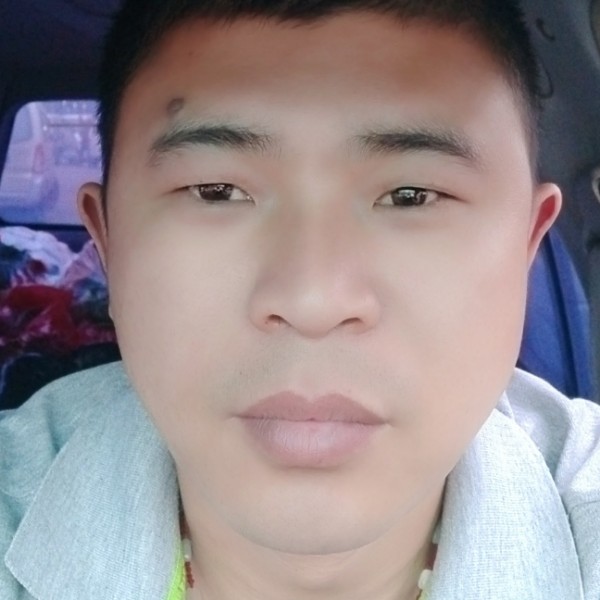 专注愿樱桃的照片