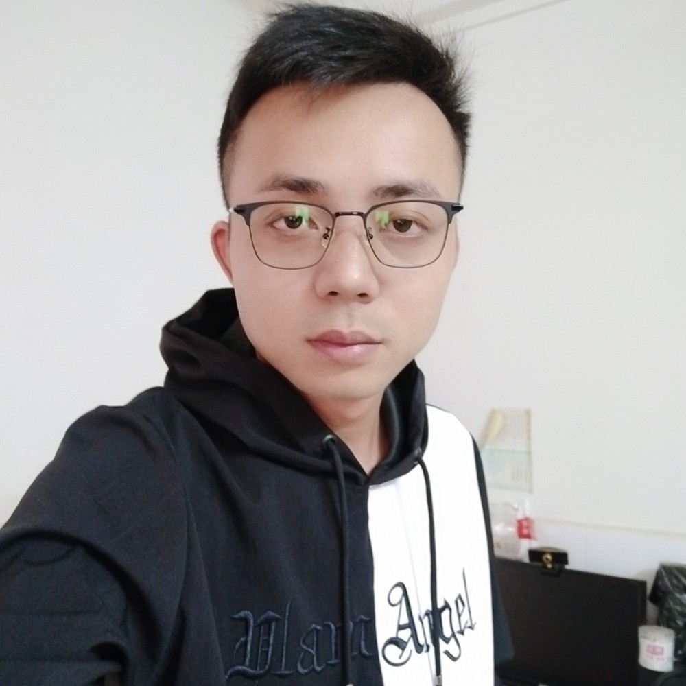 小哥，的照片
