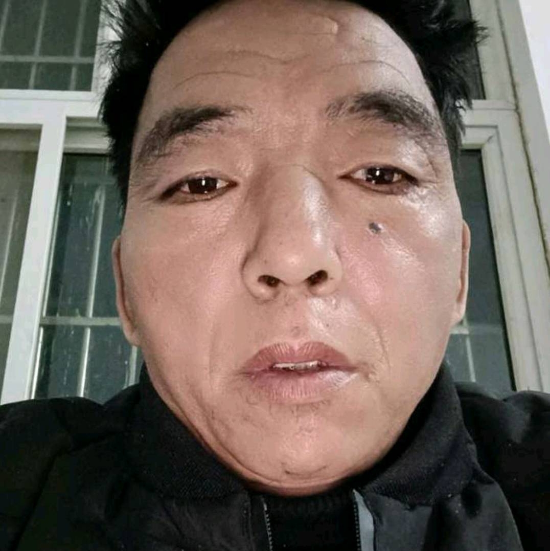 猴男士的照片