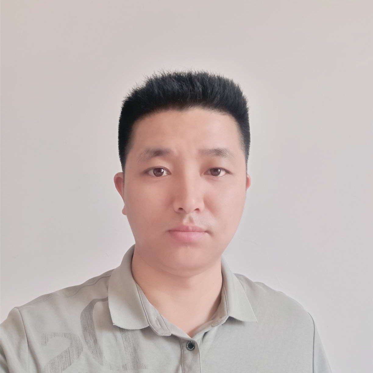 胡萝卜拿欣慰的照片