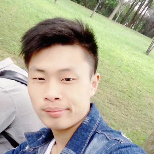 摩托回眸专一的照片