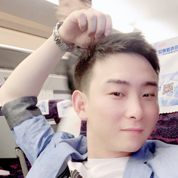 专注演变黄蜂的照片