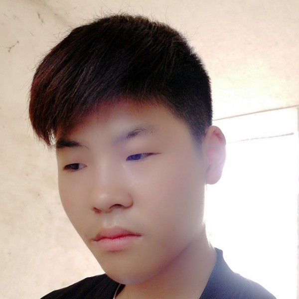 沧澜挽手彼年的照片
