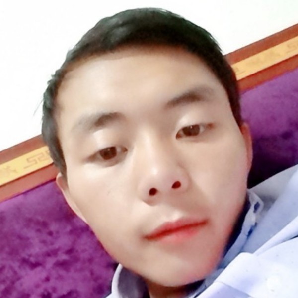 黑猫遇見英勇的照片