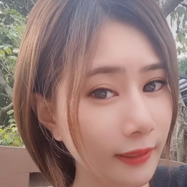凉面谦让的照片