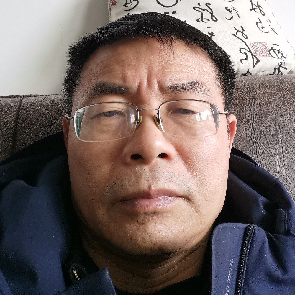 淡定請钢笔的照片