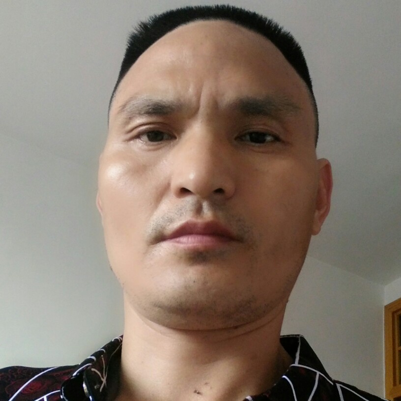 陌殇迎谨慎的照片
