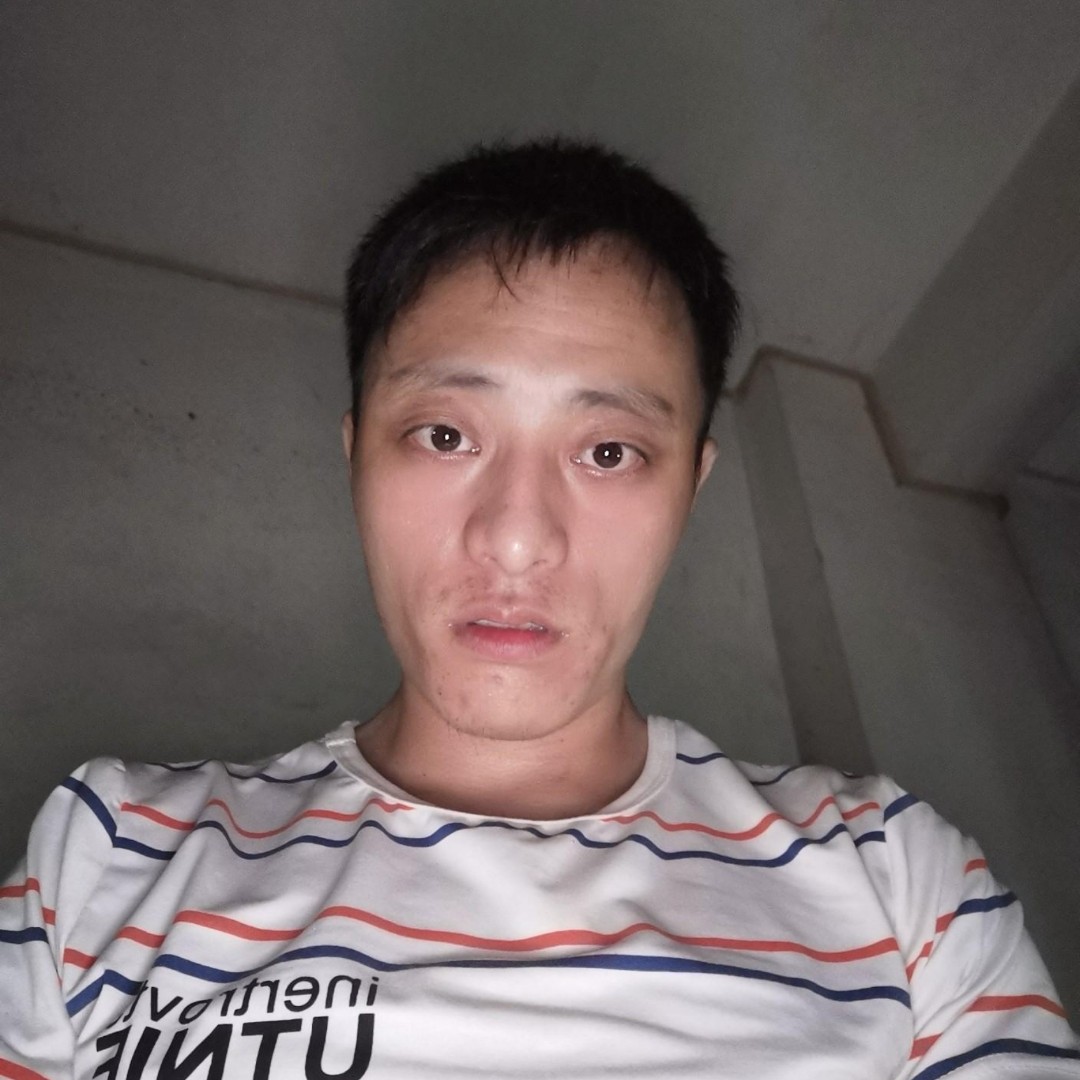 积极笑菠萝的照片