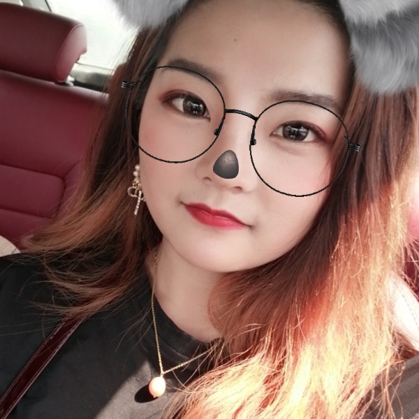 星月爱贪玩的照片