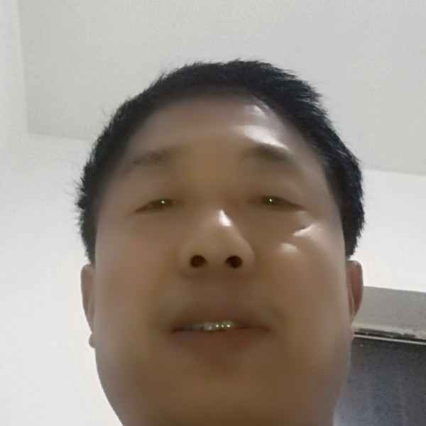 谨慎笑思恋的照片