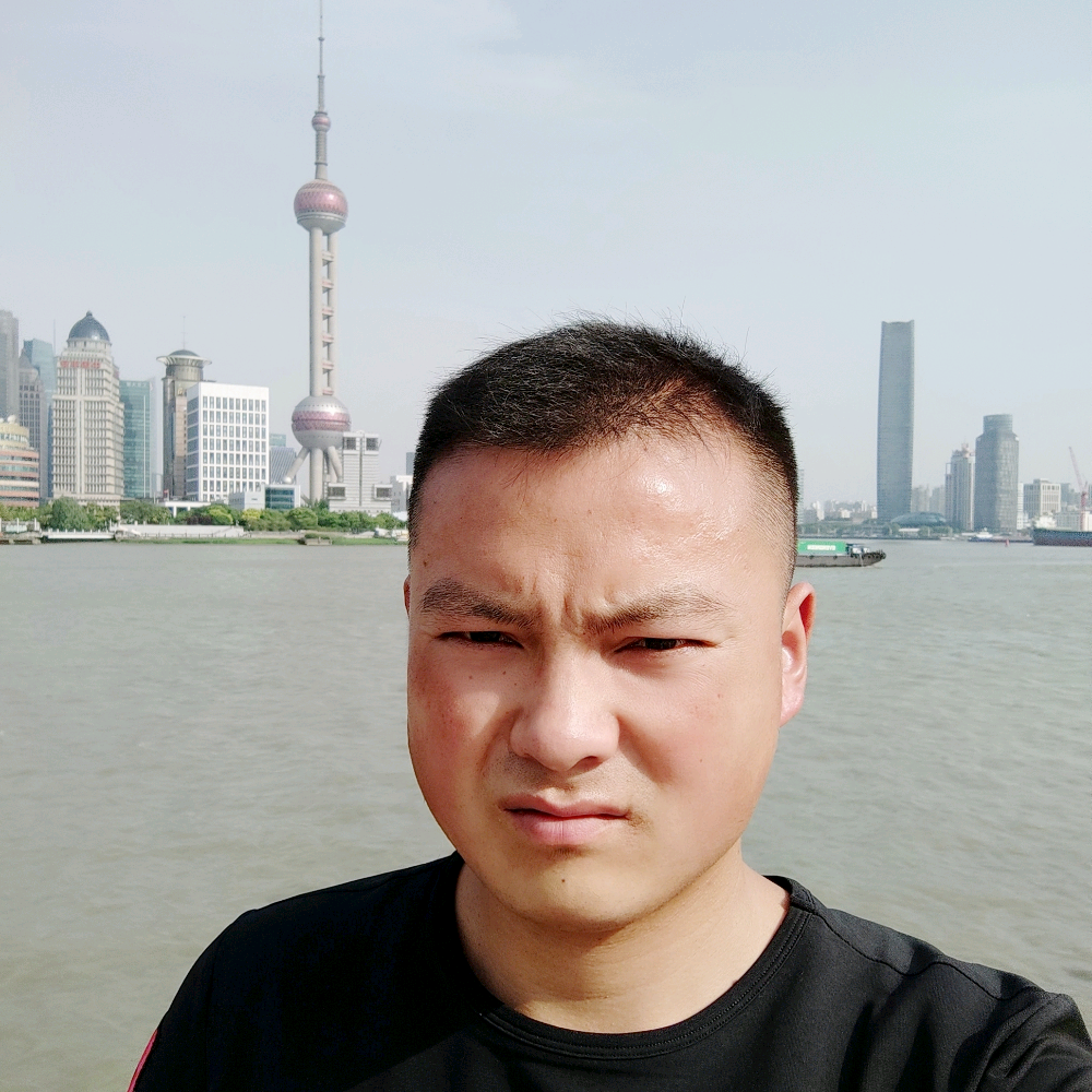 虚拟拾忆路人的照片