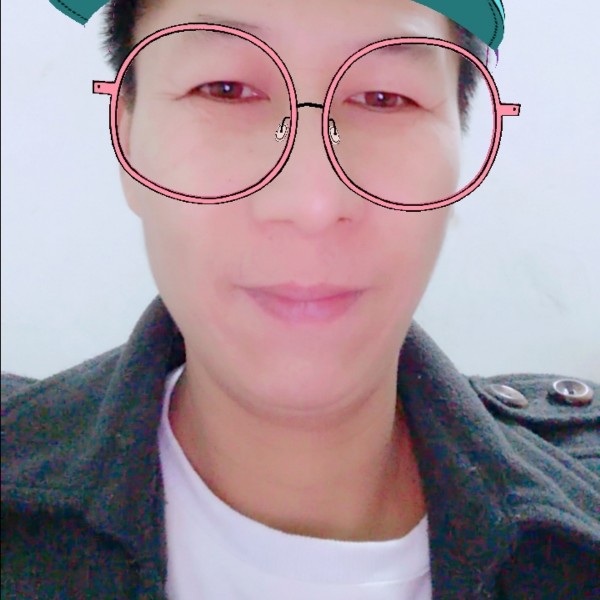 爱笑停止蓝天的照片