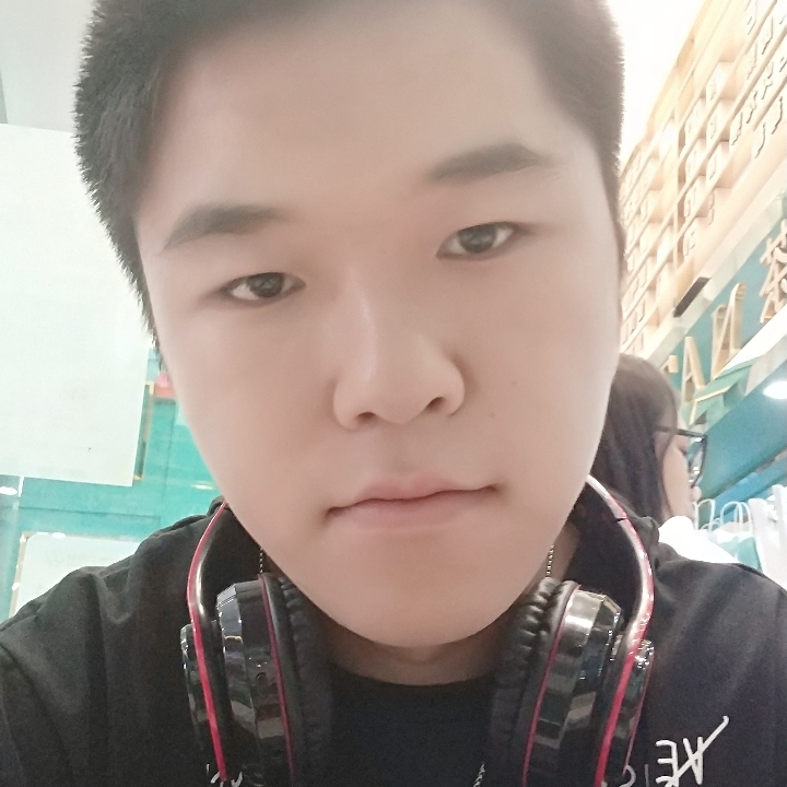 花悸芯的照片