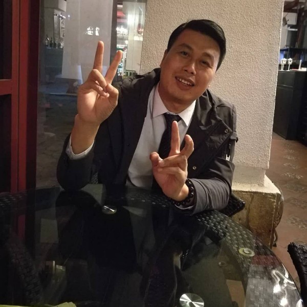 黄晓声的照片