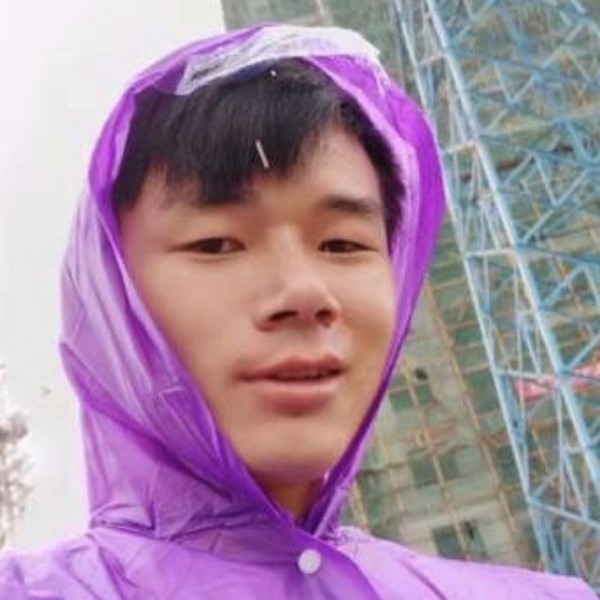 舒荷欣喜的照片