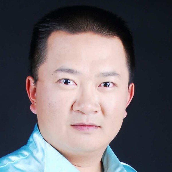 西安爱笑的照片